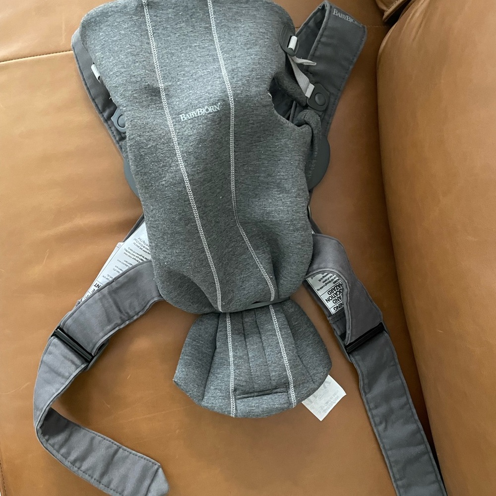 BabyBjörn Carrier Mini in Classic Gray